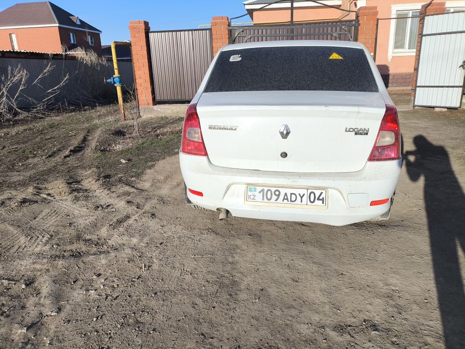 Продам Рено Логан 1 пок. 2014г.