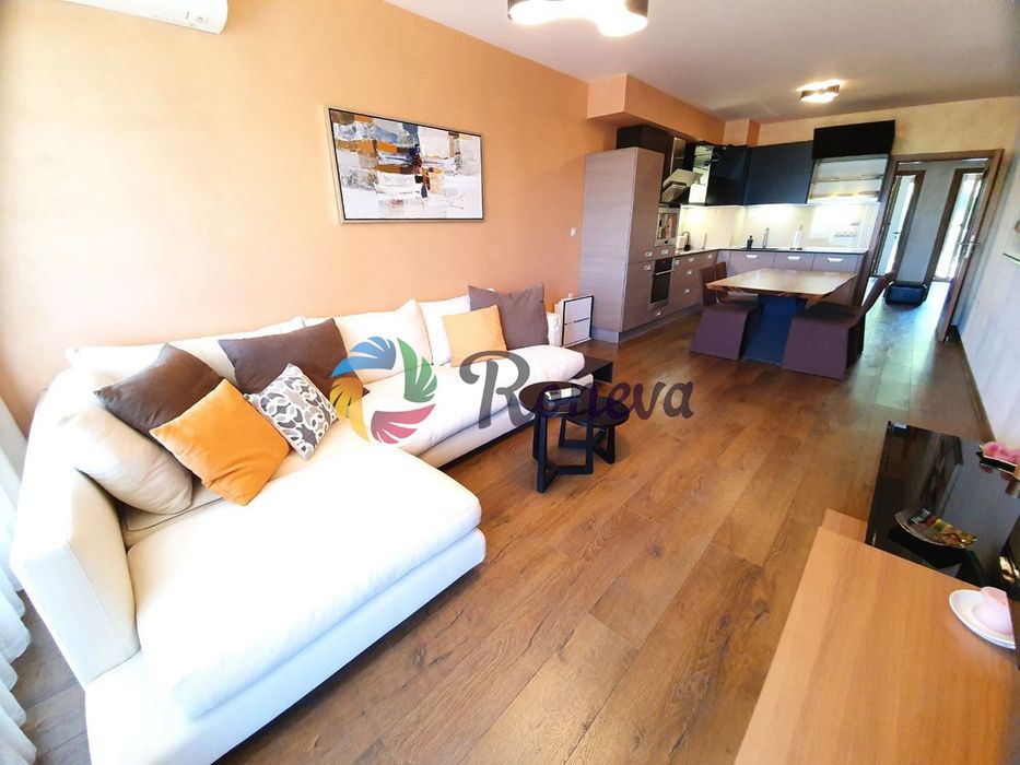 Луксозен тристаен апартамент в близост до морския бряг м-т Евксиноград