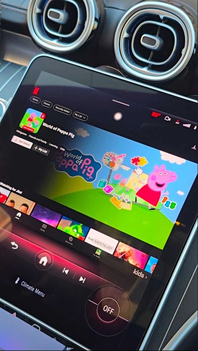 Безжичен CarPlay / Android Auto адаптер Carlinkit TBox Ambient 8/128GB Netflix/Youtube/EON