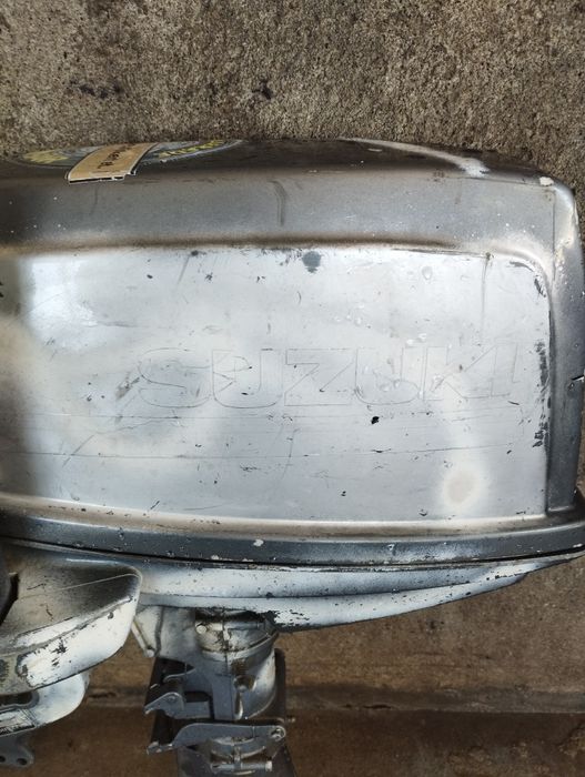 Двигател за лодка Suzuki DT6