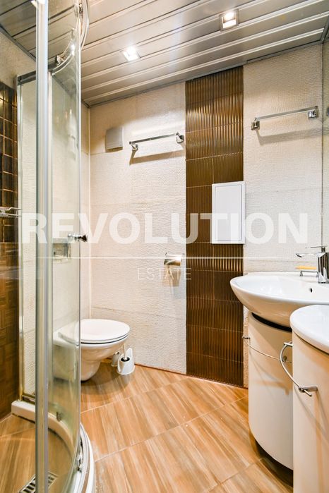 Дава се под наем Тристаен апартамент в София, Център - 96 кв.м за 1500 € - Снимка #8