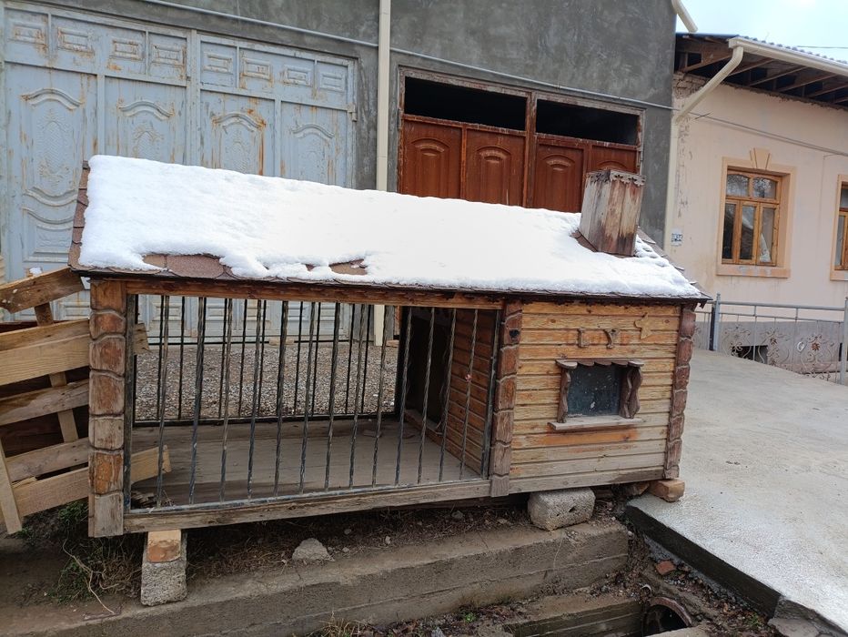 Валер для собаки. Размер 300х120 высота 170   сена 700$