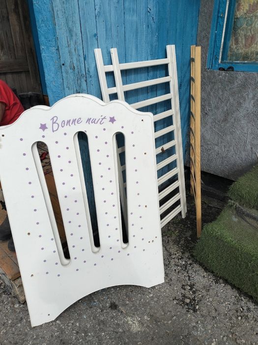 Продам детскую кроваткк