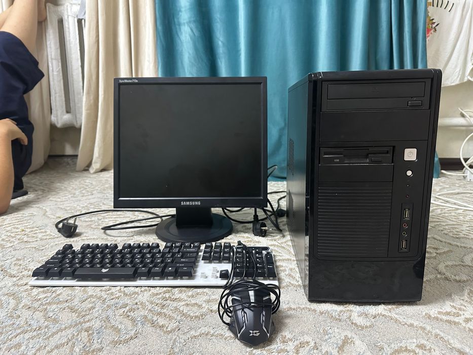 Офисный компьютер