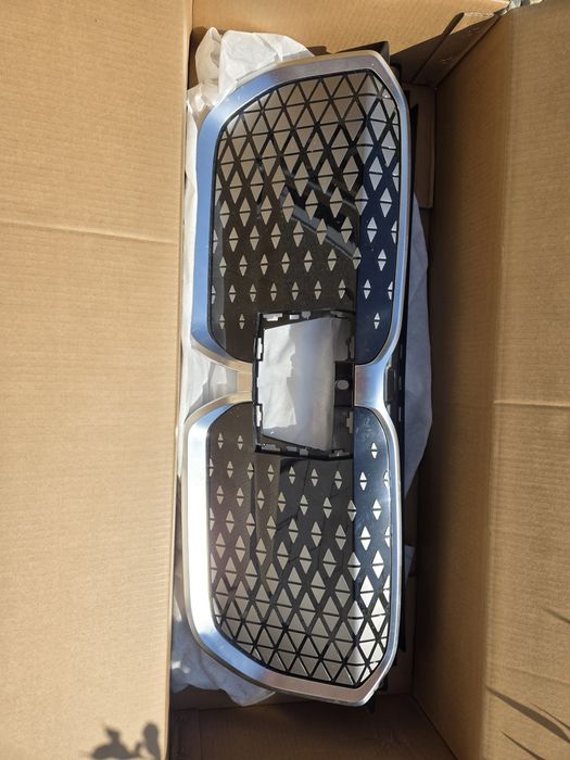 Grila frontală OEM BMW iX1