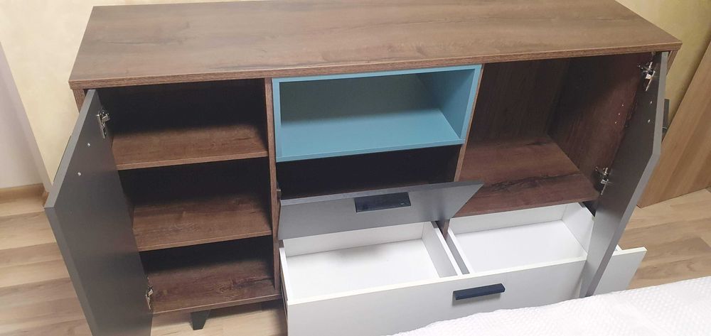 Шкаф за телевизор / Комод / Скрин