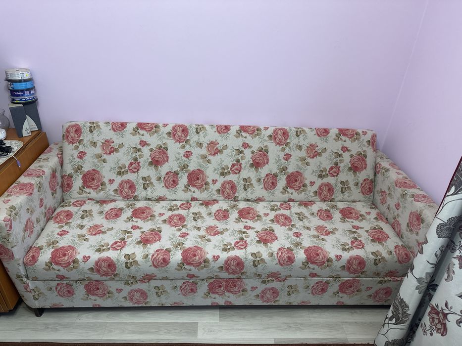 Se vinde canapea rabatabila