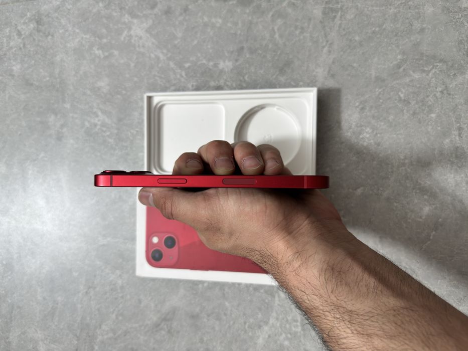 iPhone 13 128GB Red Product