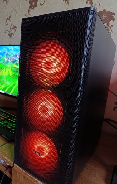 Игровой набор, компьютер в комплекте! SSD, HDD, RAM HyperX.