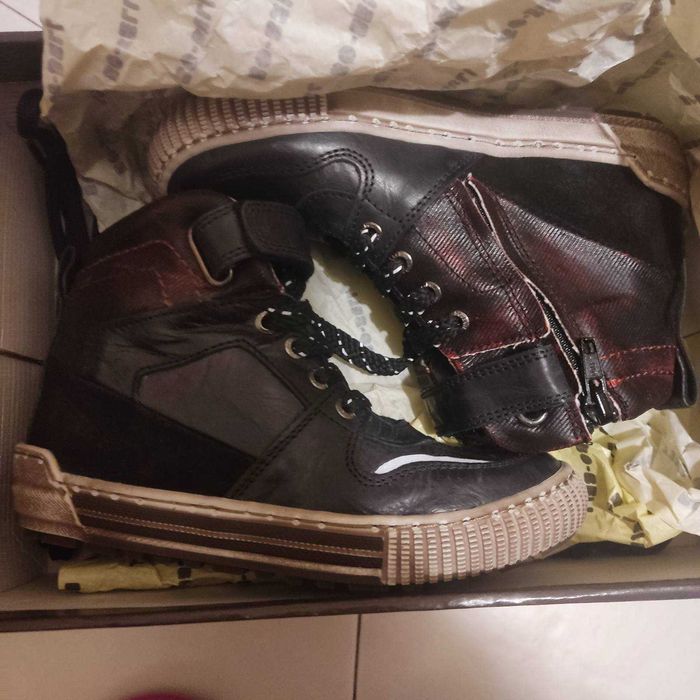 Продавам детски боти 29 размер