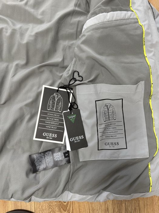 Geaca iarna/ primavara GUESS gri, noua