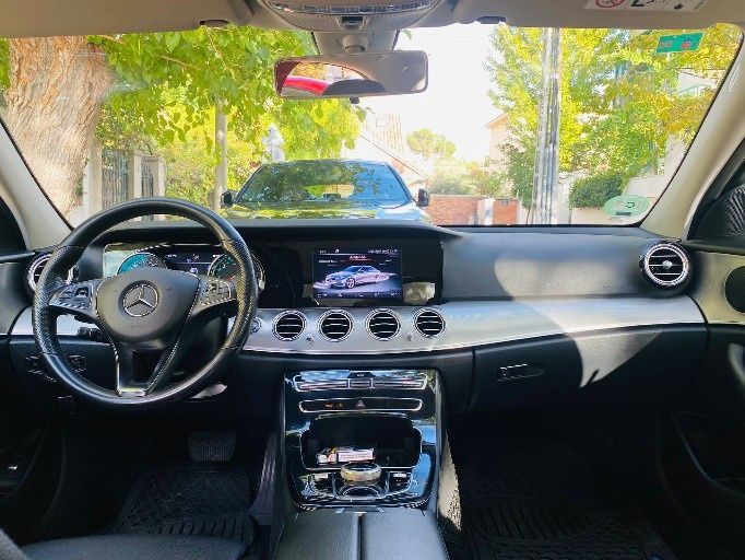 Mercedes E220 an fabricatie 2017