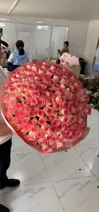 Продам букет из 151 розы