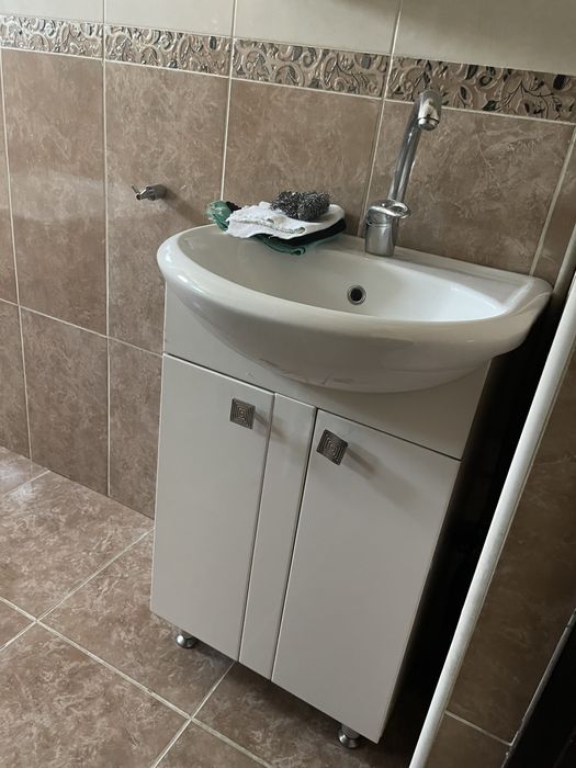 Раковина с тумбой