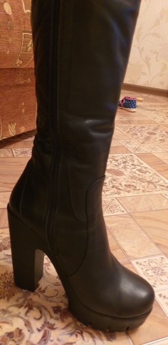 Продам зимние сапоги