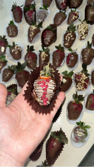 клубника в шоколаде