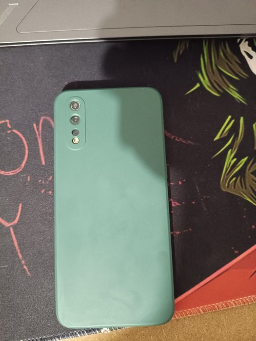 Продам Смартфон Vivo v17 neo