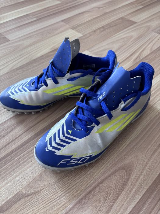 Детски футболни обувки стоножки Adidas