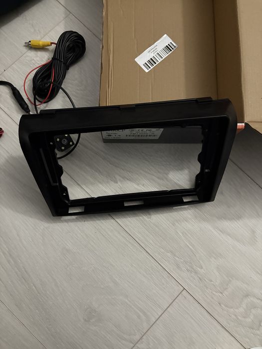 Vand rama navigarie mazda 3 si camera marsarier