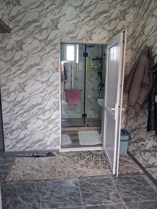 В Бозарике продается новый дом.