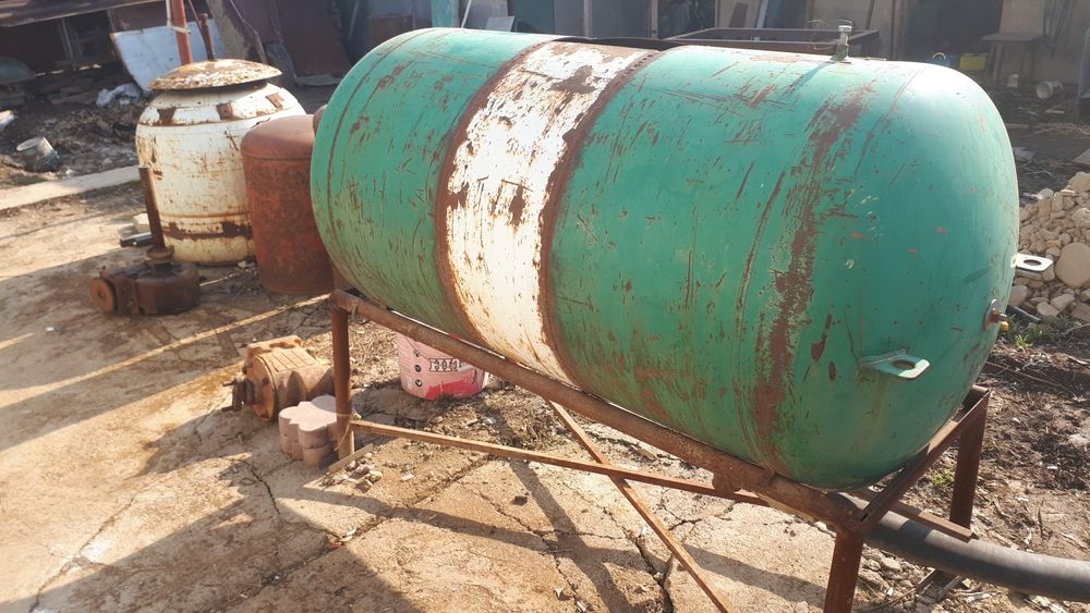 Редуктор силовой и ёмкость