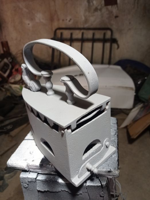 Старинный советский утюг