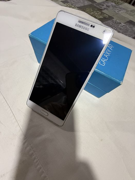 Samsung A7 yaxshi xolatda В хорошем састояние