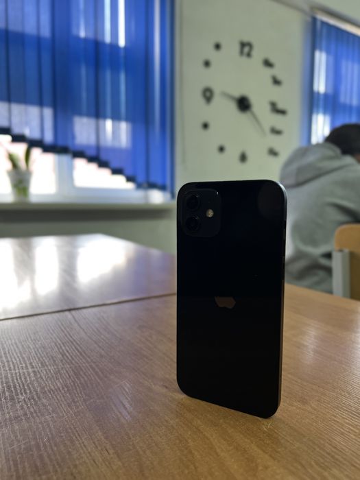 Айфон 12  без минус