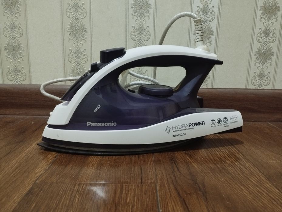 Паровой утюг Panasonic