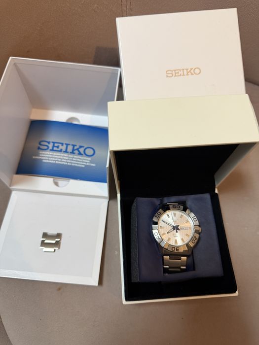 Seiko 5 Sports SRPA49
