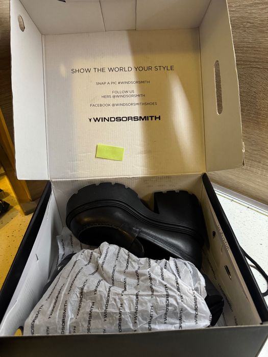 Кожени боти на платформа с ток  WINDSORSMITH