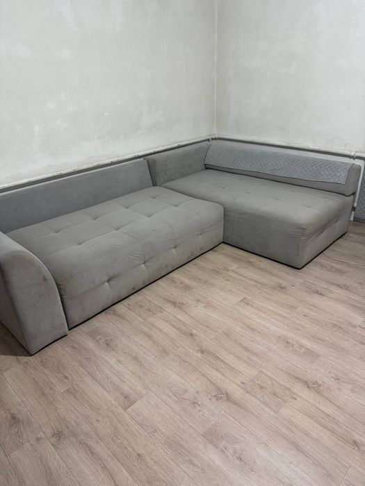 Продаю большой диван