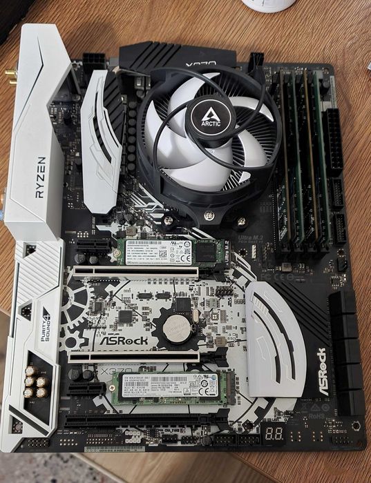 kit am4 x370 taichi + ryzen 2700x + cooler + 16gb ddr4 + ssd 256gb m2