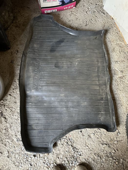 Полик для багажник для калина