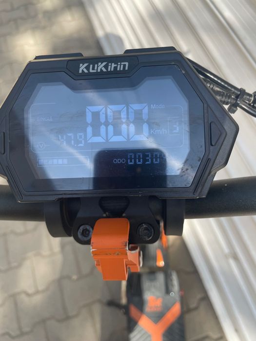 KuKirin G2 MAX електрическа тротинетка с пробег 303 км