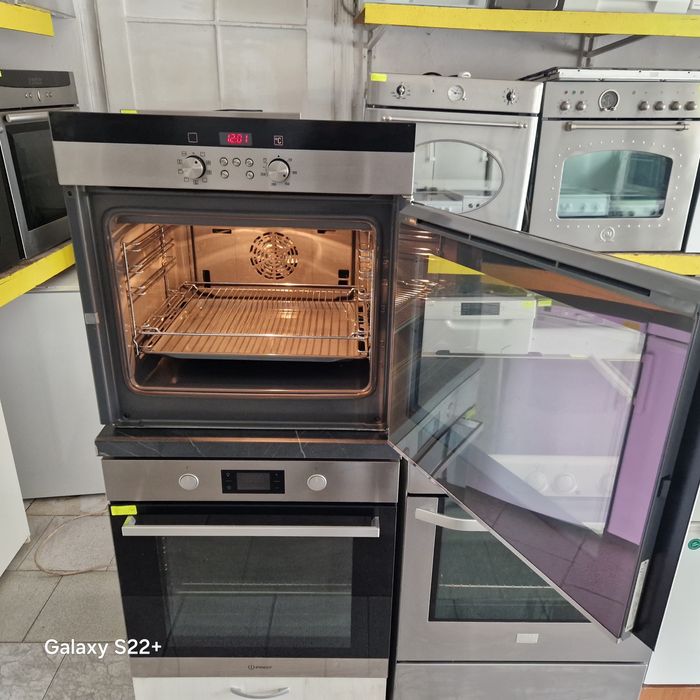 Фурна за вграждане SIEMENS