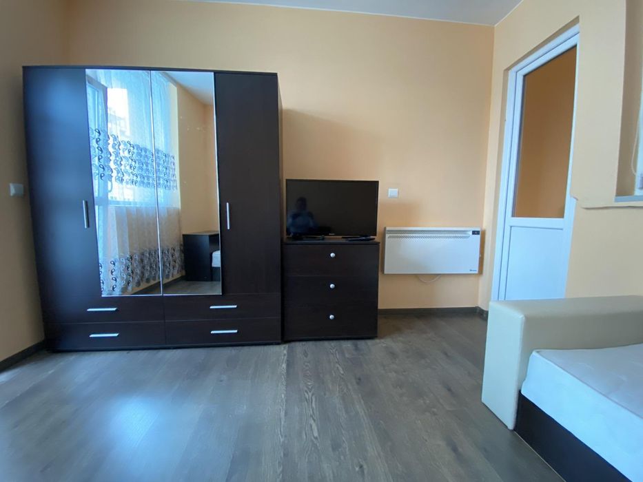 Дава се под наем Тристаен апартамент в София, Студентски град - 87 кв.м за 699 € - Снимка #8