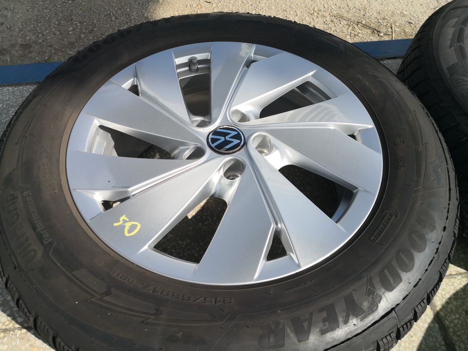 5х112 фолксваген шкода 5x112 volkswagen vw skoda 17 цола 215 65 17 като нови