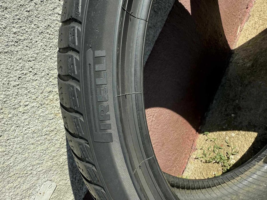 Cauciucuri R19 Pirelli