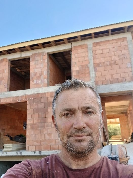 Ex case la rosu sau orice tip de lucrări în costrucții