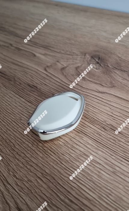 Силиконов кейс за ключ BMW ромбоид бял