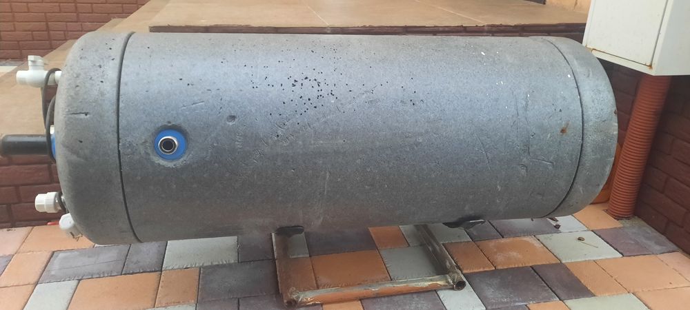 Продам электрический водонагреватель