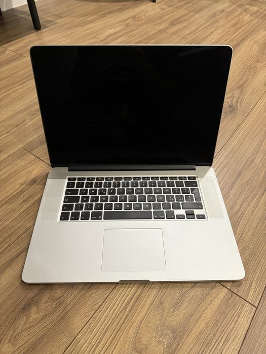 Apple MacBook Pro Retina 15