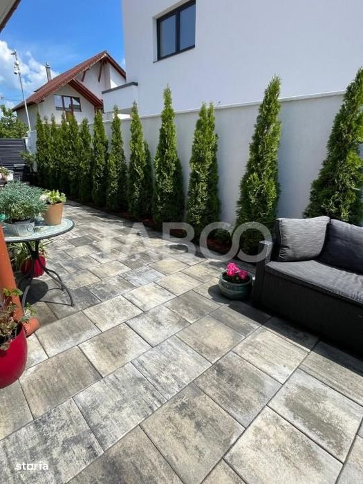 Casa moderna in Selimbar, 4 camere, renovata si gata de mutare
