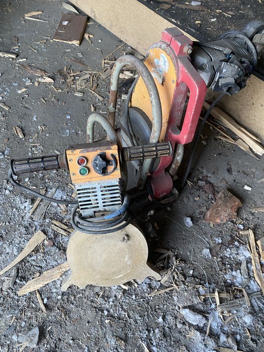 Утюг строительный