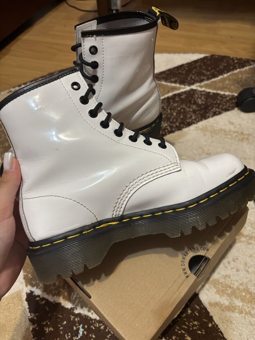 Dr. Martens Jadon albi lucioși, mărimea 39