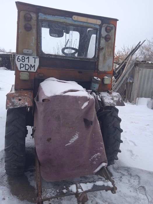 Продам трактор т16