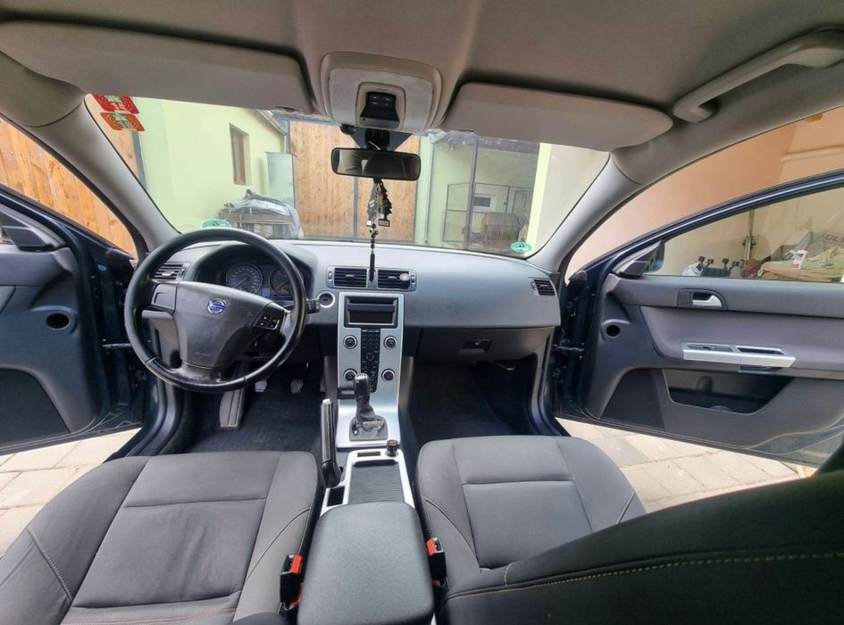 Vând volvo v50 1.6D fără fiscal!!