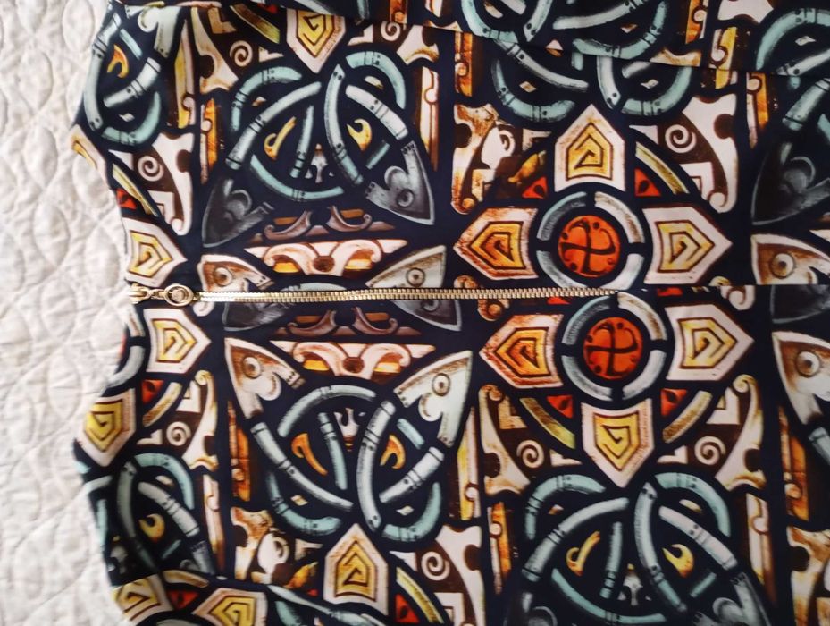 Платье женское в отличном состоянии