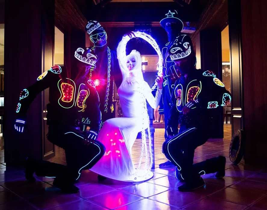 Ваш праздник станет легендой: Лазерное шоу Феникс в Ташкенте!